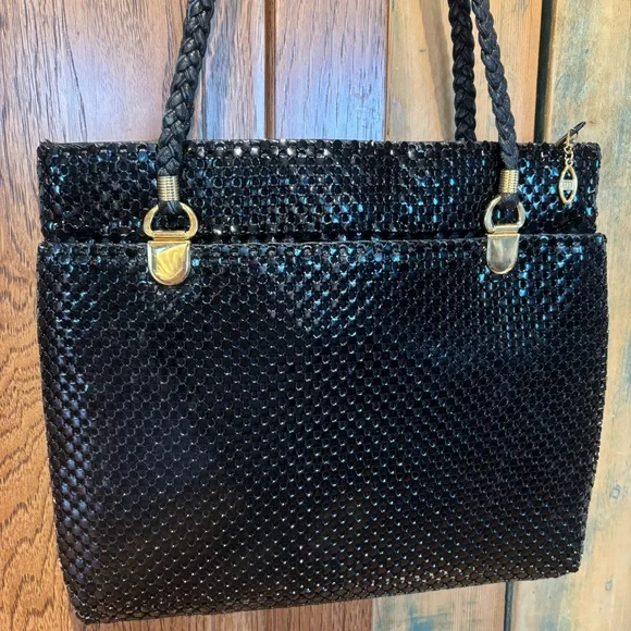 Black Chainmail, Metal Mesh Shoulder Bag with Braided Handles - Picture 2 of 8